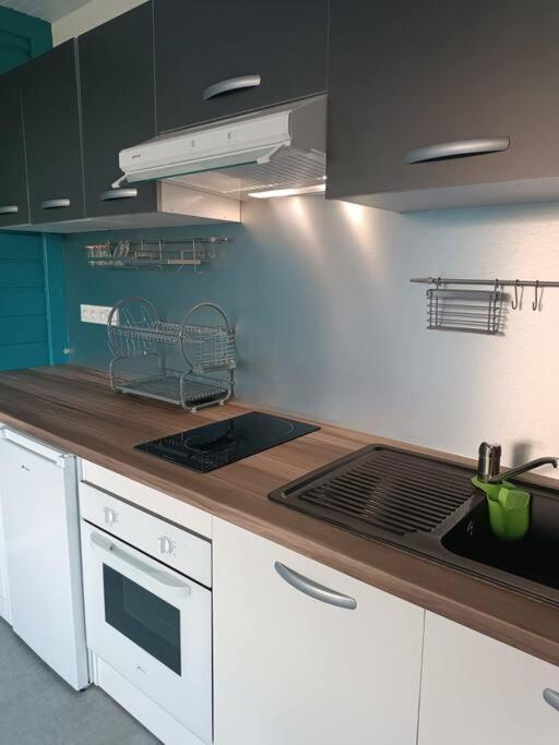 Tukusi Bungalow Le Moule Kültér fotó